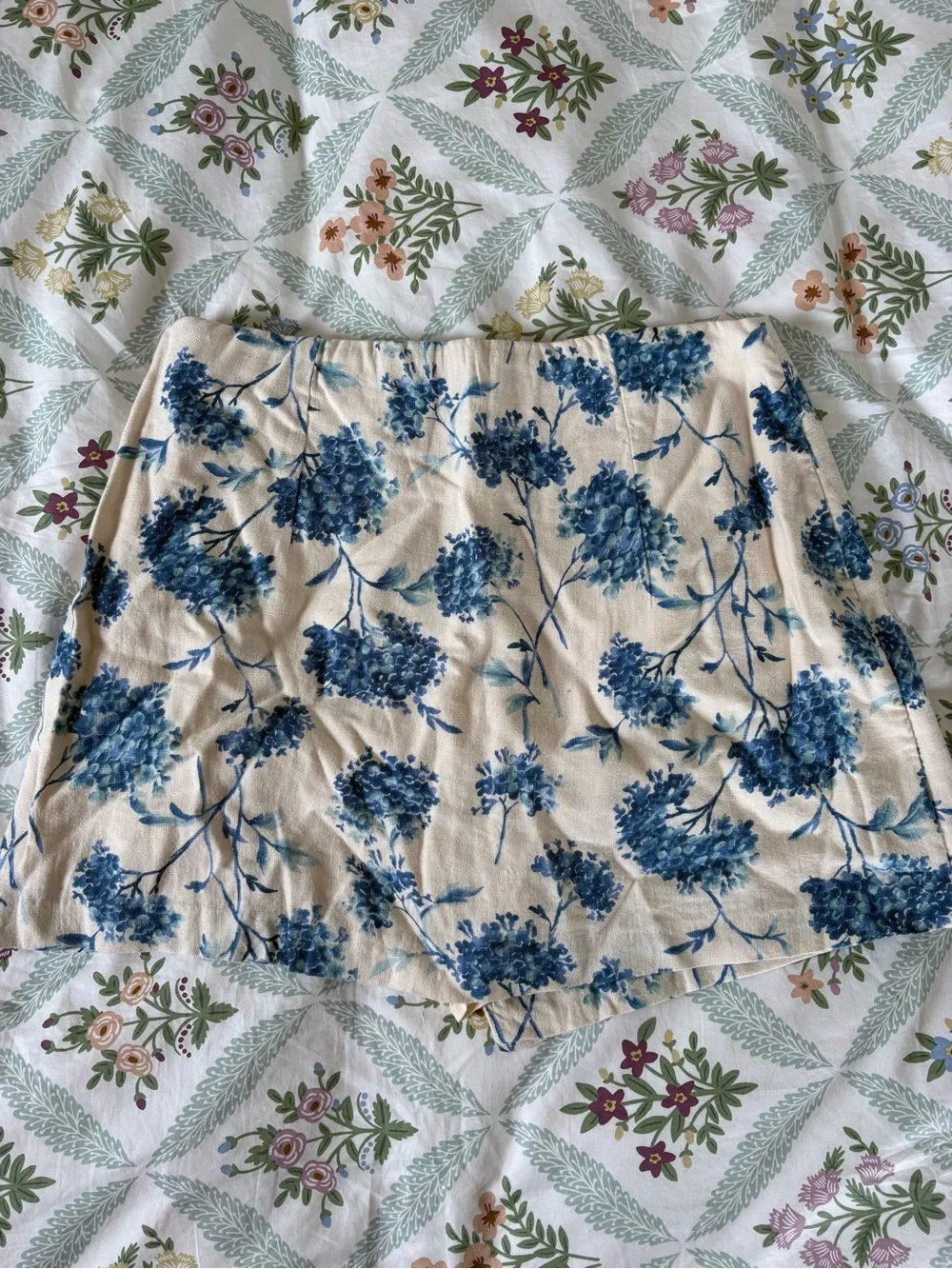 Abercrombie & Fitch worn few